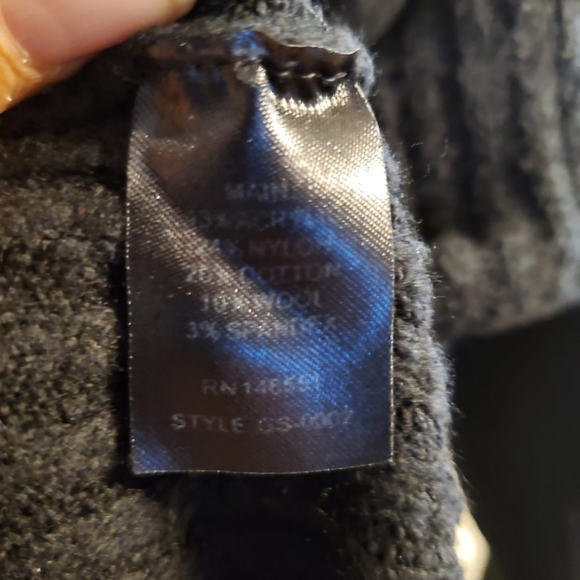 August 1 eight sweater - Picture 4 of 7